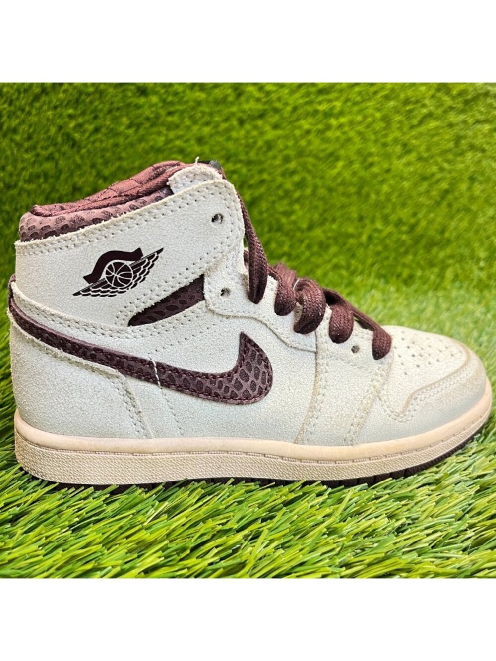 Nike Air Jordan 1 Retro Boys Size 12C Ivory Athletic Basketball Shoes Sneakers